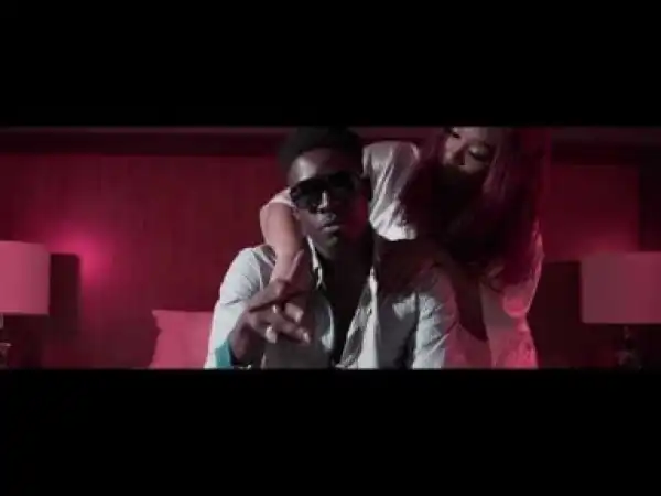 Video: Blism - πak€d Girl